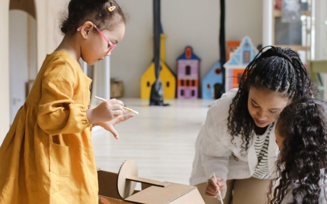 Comparing Montessori and Traditional Denver Preschools